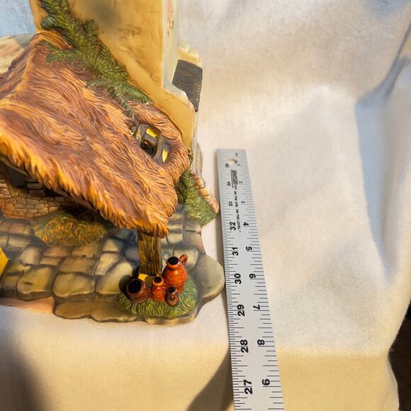 Grandeur Noel 2001 Bethlehem Villag 2 Story House O'Well Porcelain Light NOT Inc - Picture 12 of 14